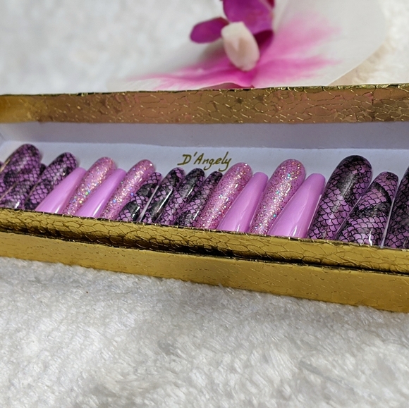Purple Snake Press on Nails. Firm Price. - Picture 4 of 8